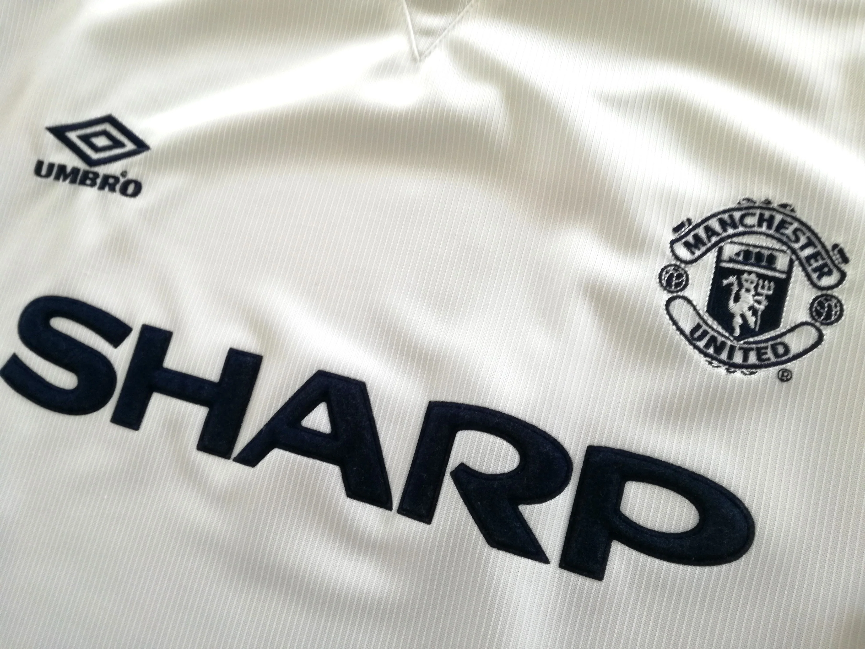 1999/00 Man Utd 3rd Football Shirt (K) - Image 4