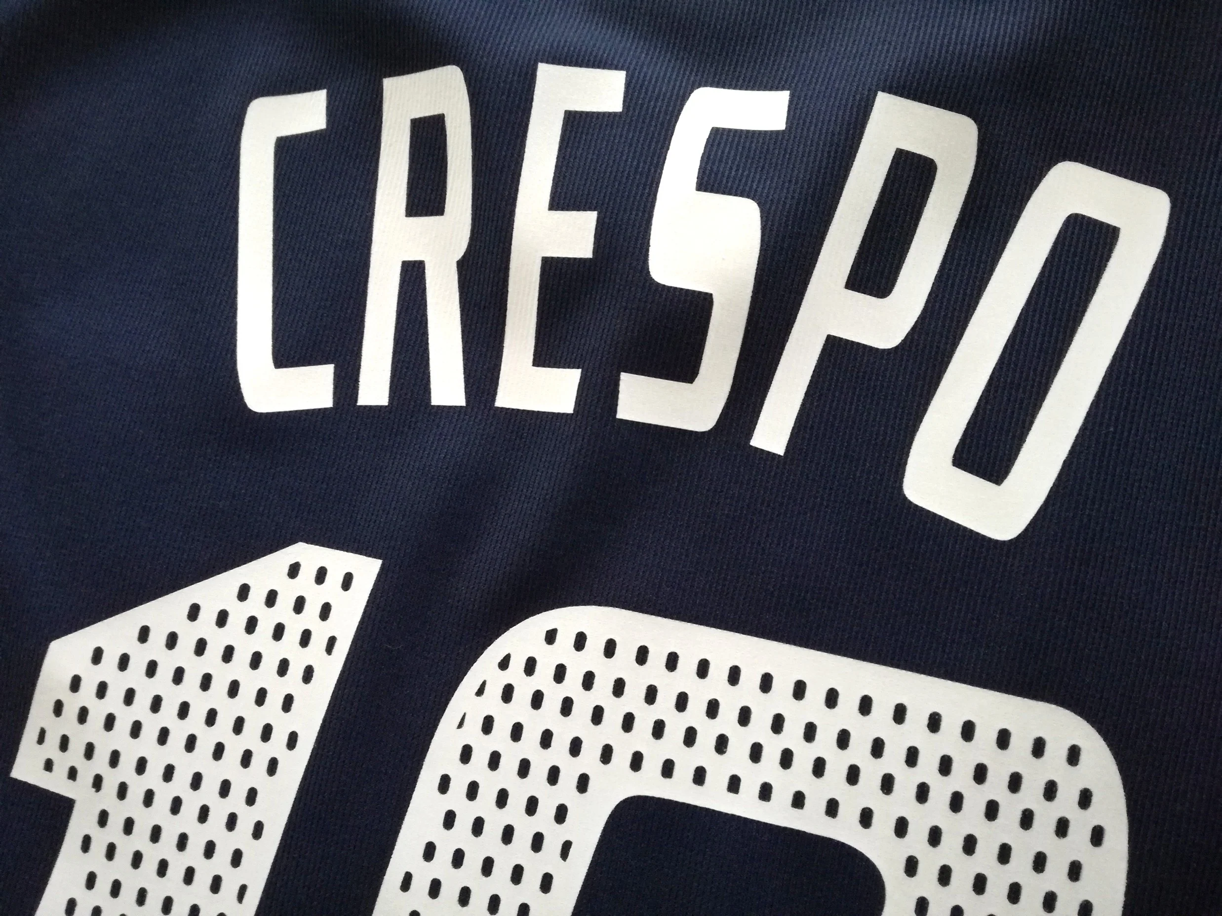 2002 Argentina Away World Cup Football Shirt Crespo #19 (XL) - Image 8