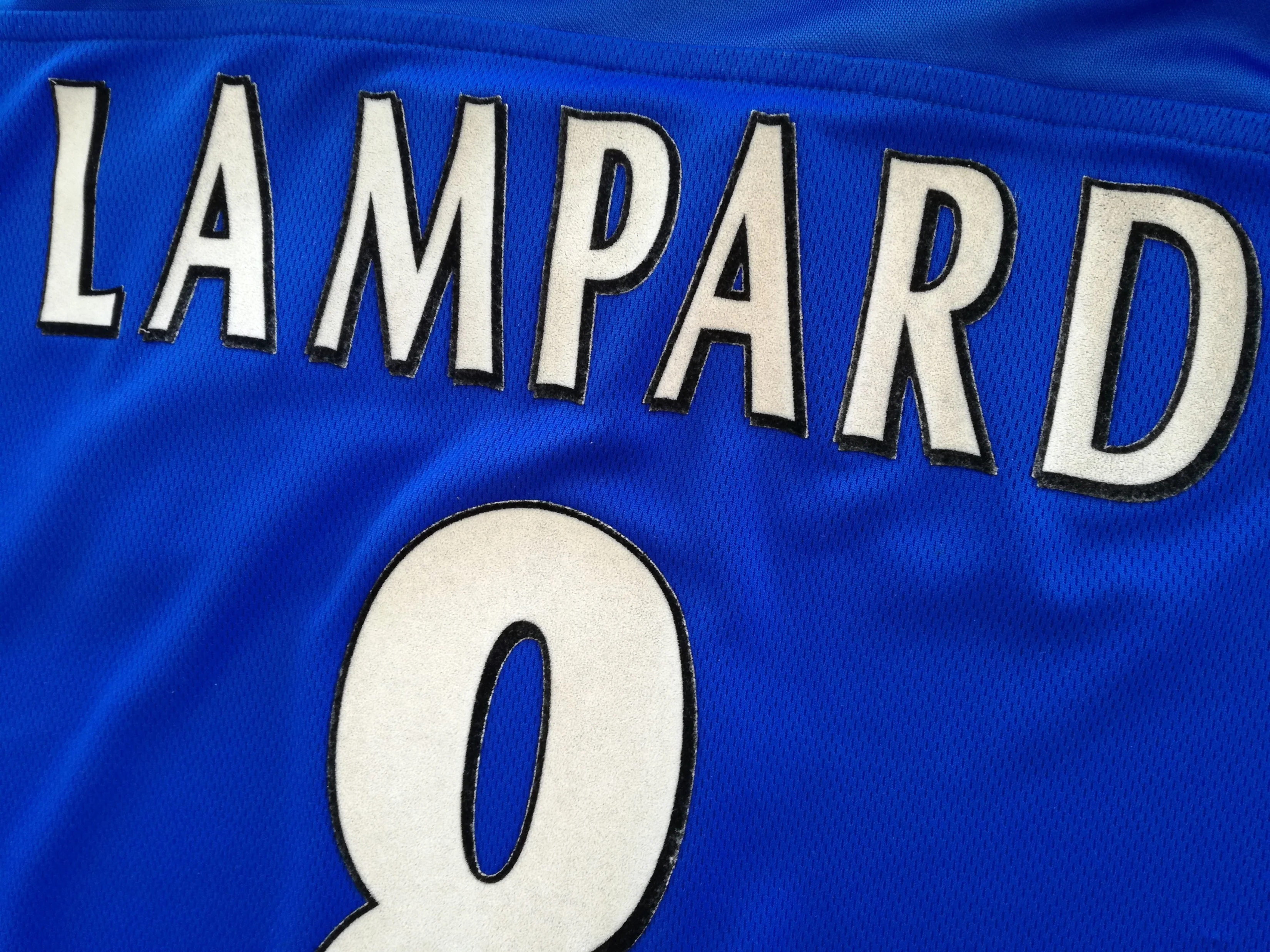 2003/04 Chelsea Home Premier League Football Shirt Lampard #8 (M) - Image 7