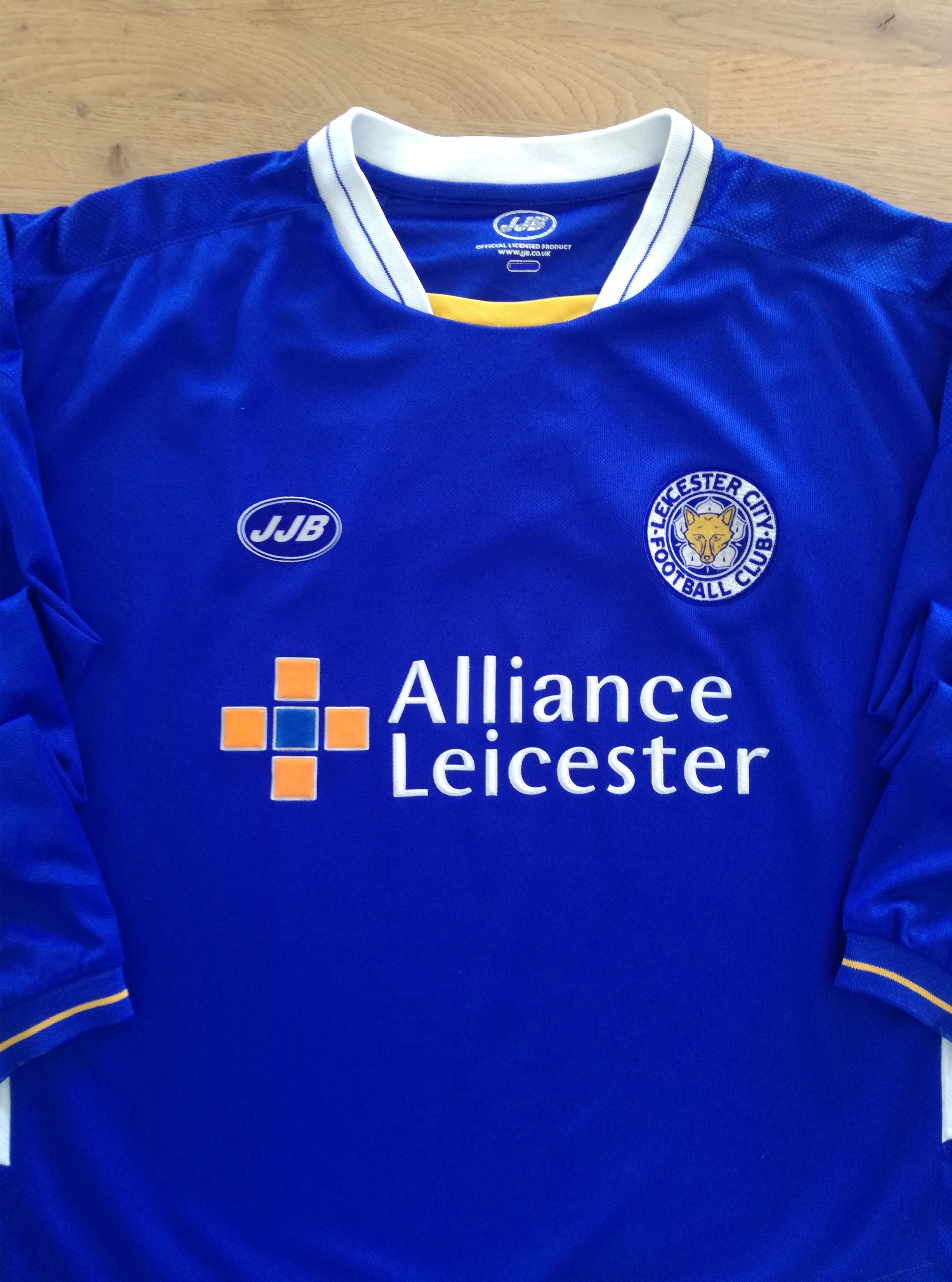 2005/06 Leicester City Home Football Shirt. (Kids)