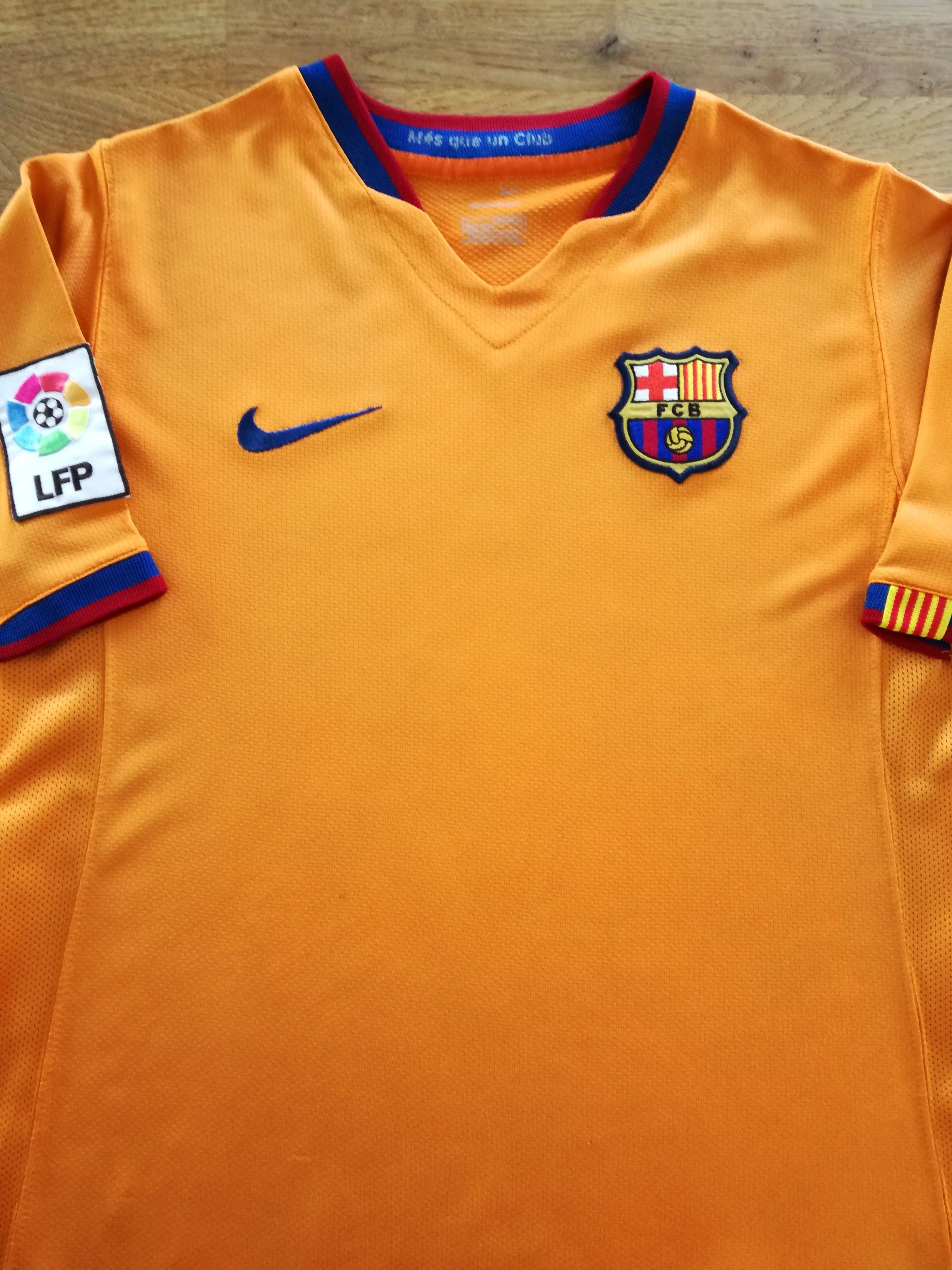 2006/07 Barcelona Away La Liga Football Shirt (Kids)