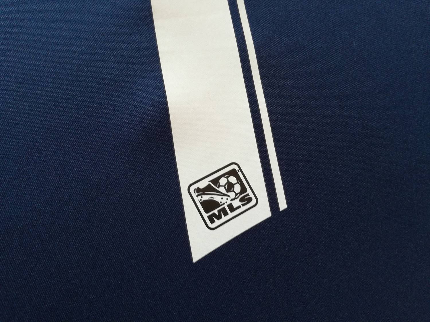2008 LA Galaxy Away MLS Football Shirt Klein #7 (XL) - Image 4