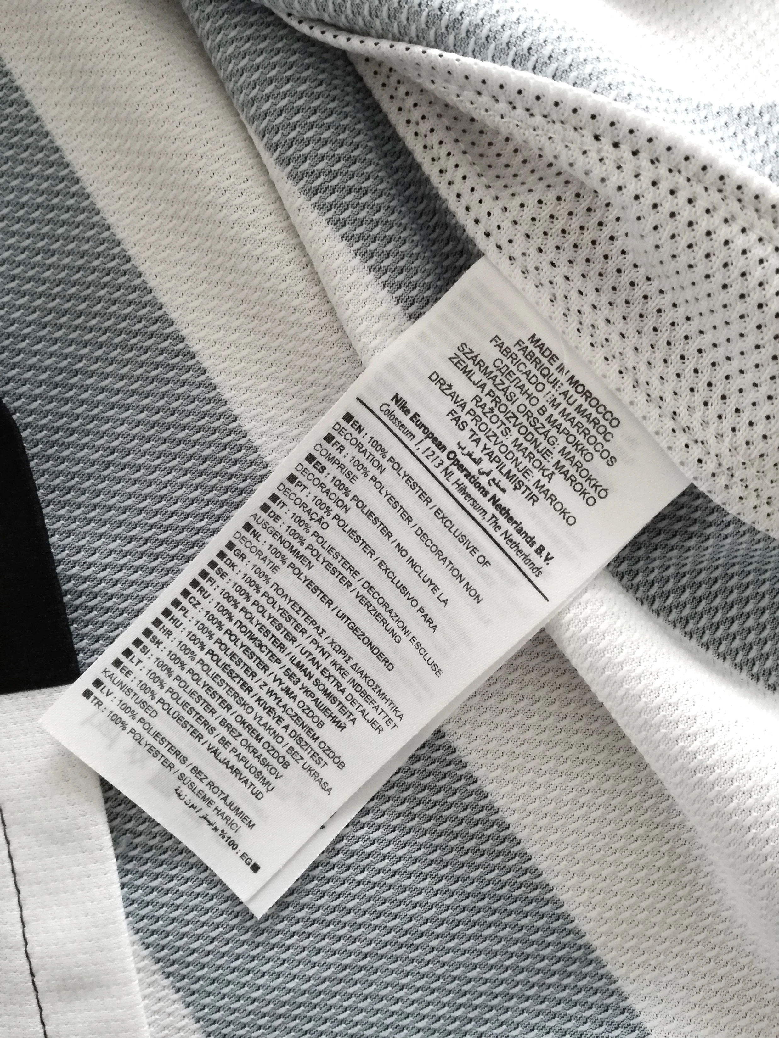 2009/10 Juventus Home Football Shirt (S) - Image 8