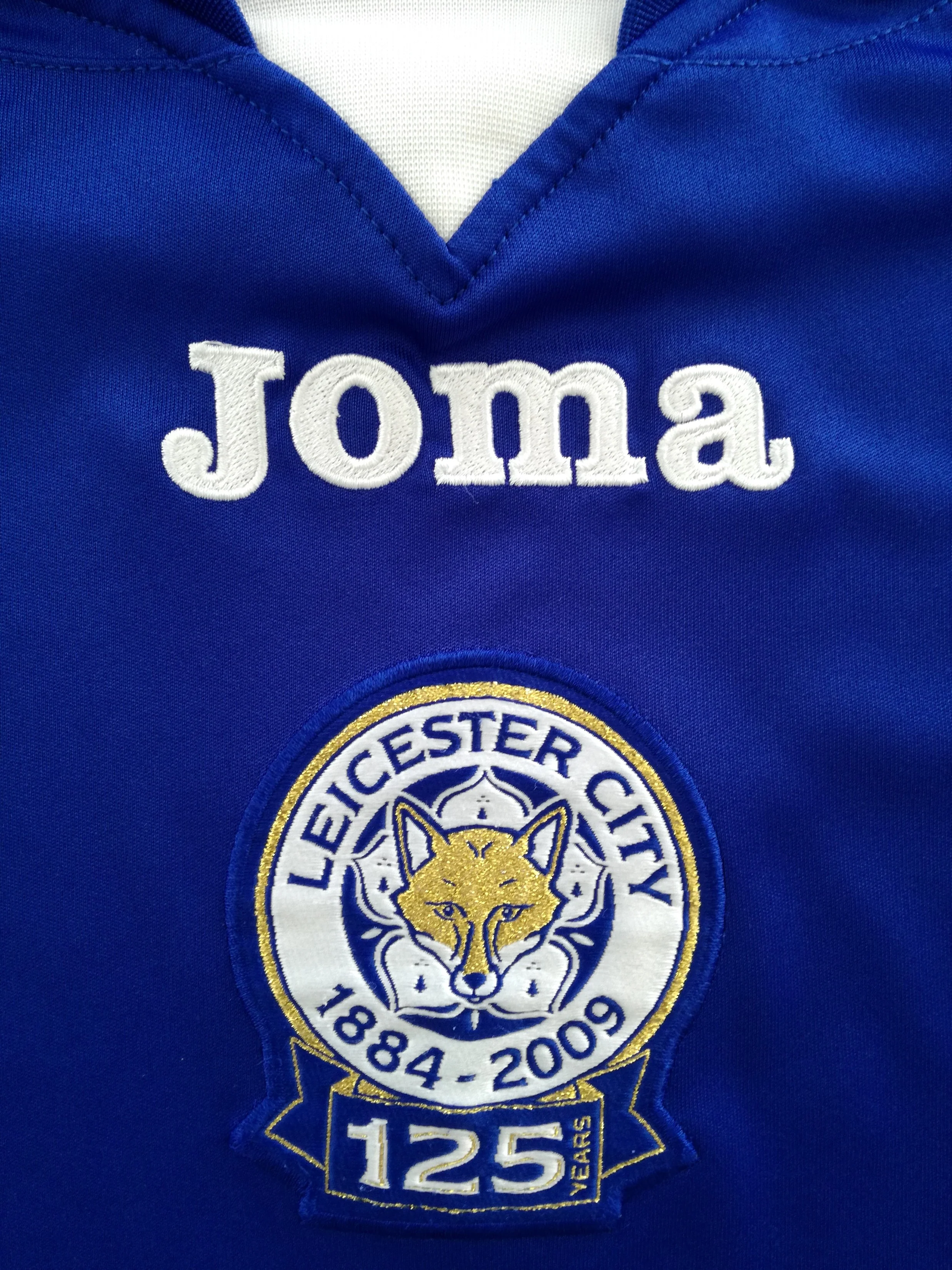 2009/10 Leicester City '125 Years' Home Football Shirt (L) - Image 2