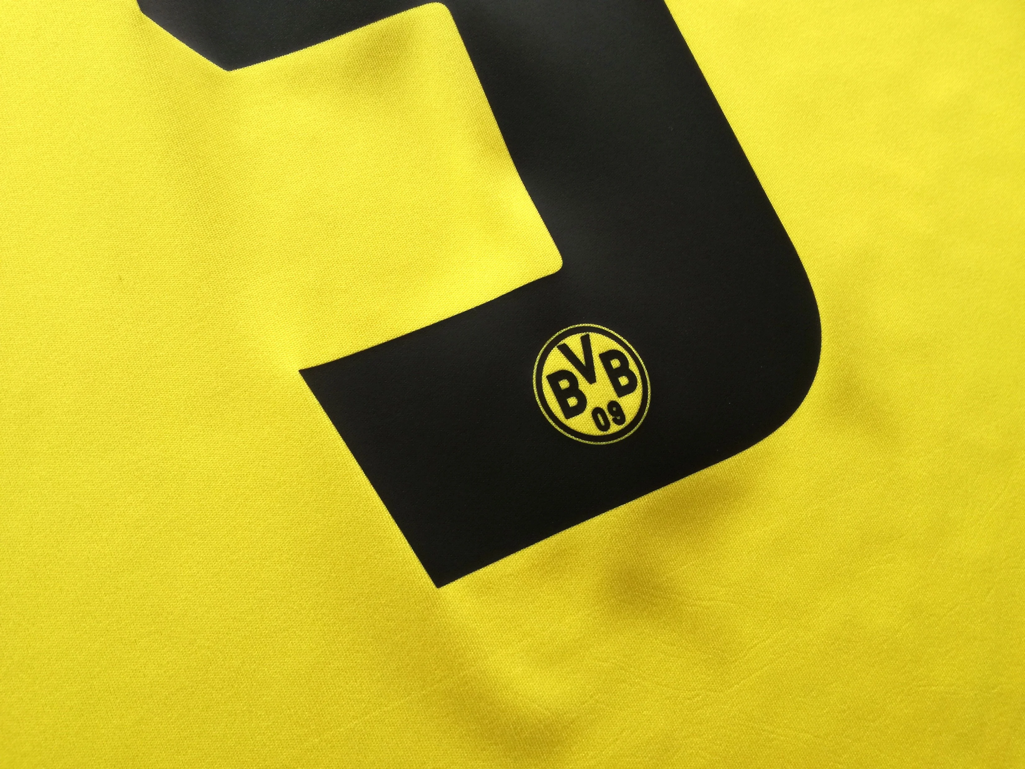 2011/12 Dortmund Champions League Football Shirt Kehl #5 (XXL) - Image 6