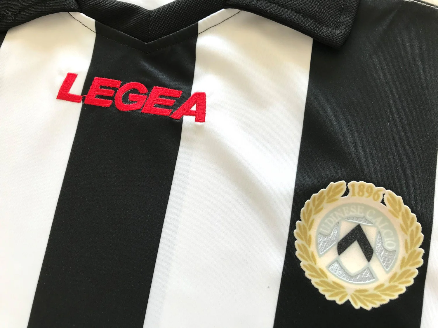 2012/13 Udinese Home Football Shirt (XL) - Image 3