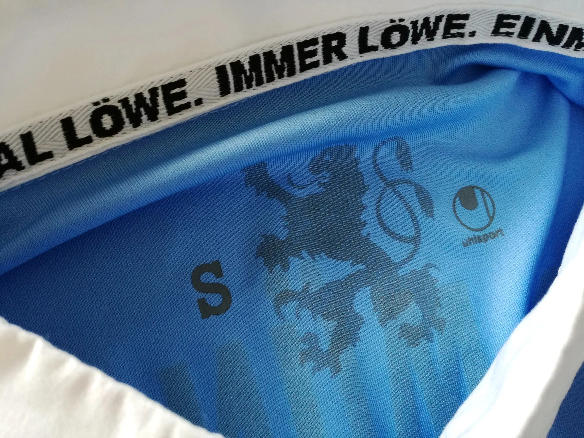 2014/15 1860 Munich Home Football Shirt (S) - Image 2