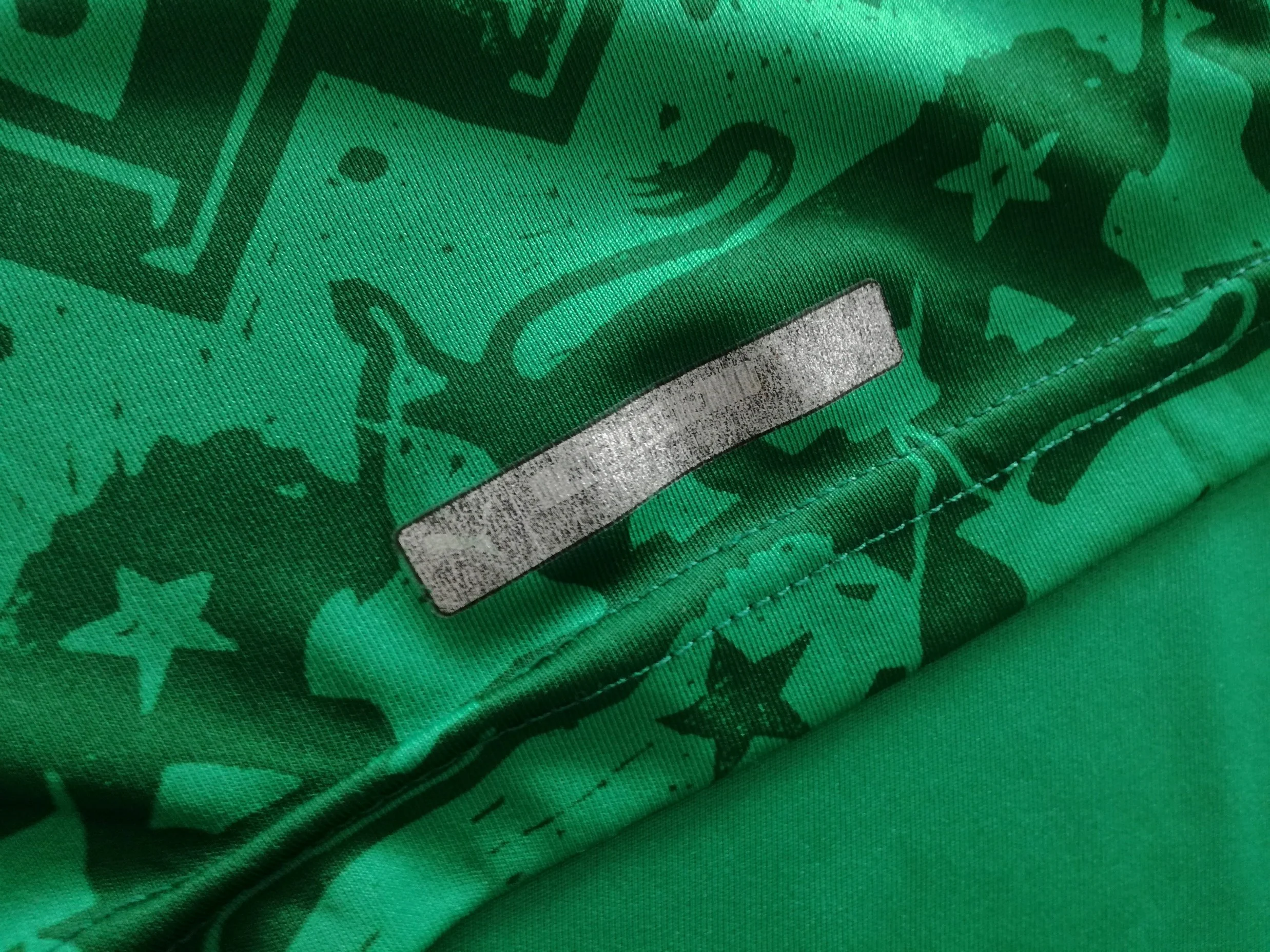 2014/15 Cameroon Home Football Shirt (L) - Image 4