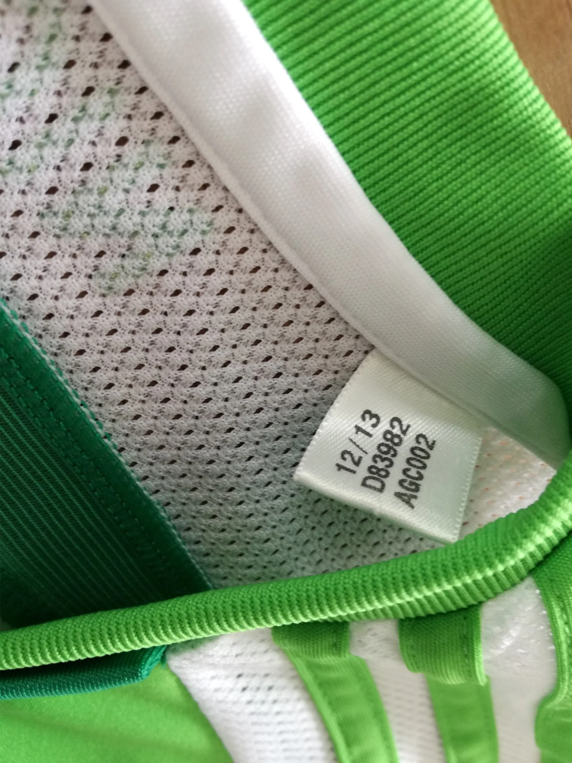 2014/15 Nigeria Away Football Shirt Mikel #10 (L) - Image 4