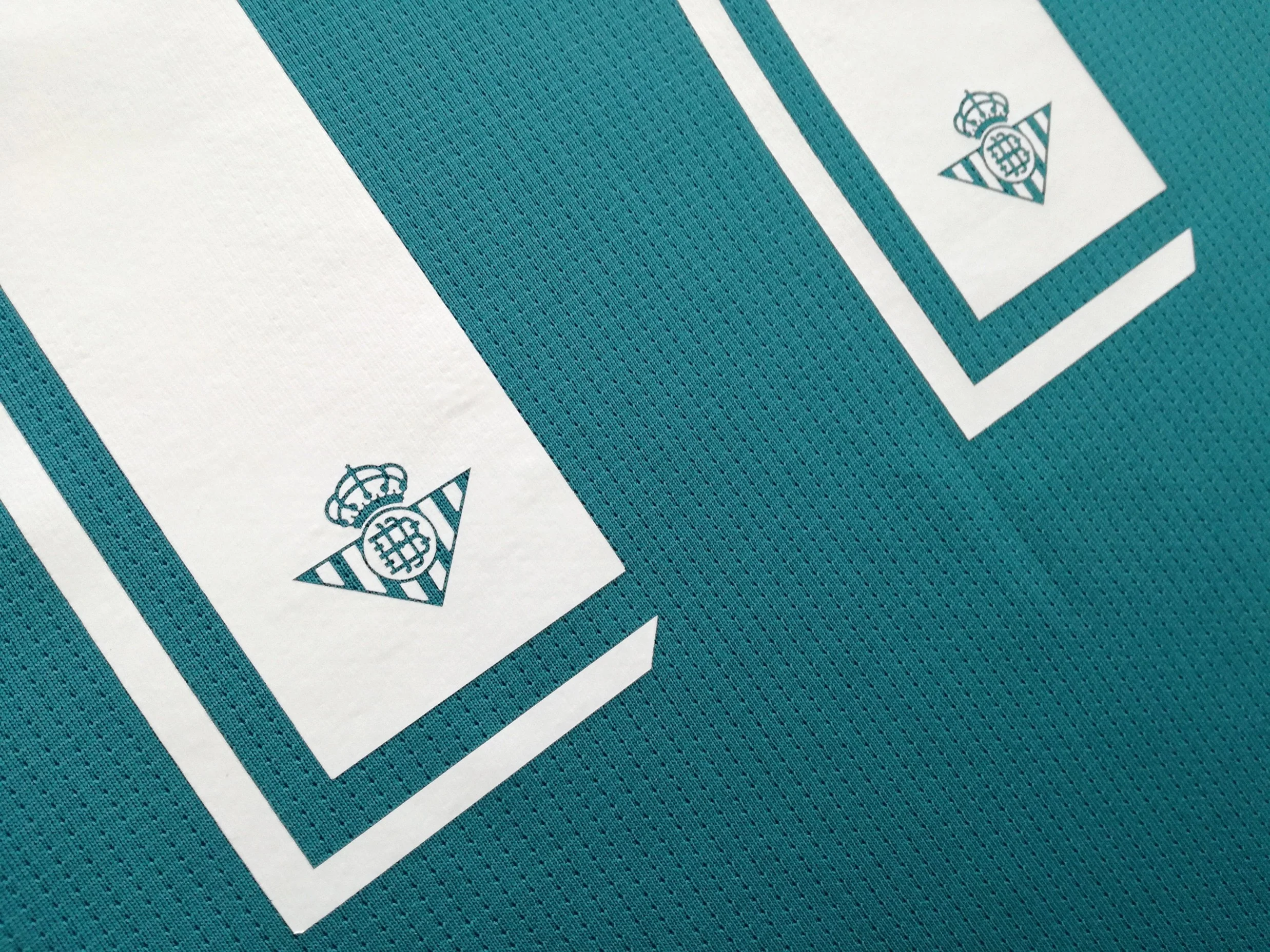 2020/21 Real Betis 4th La Liga Football Shirt Joaquin #17 (S) - Image 9