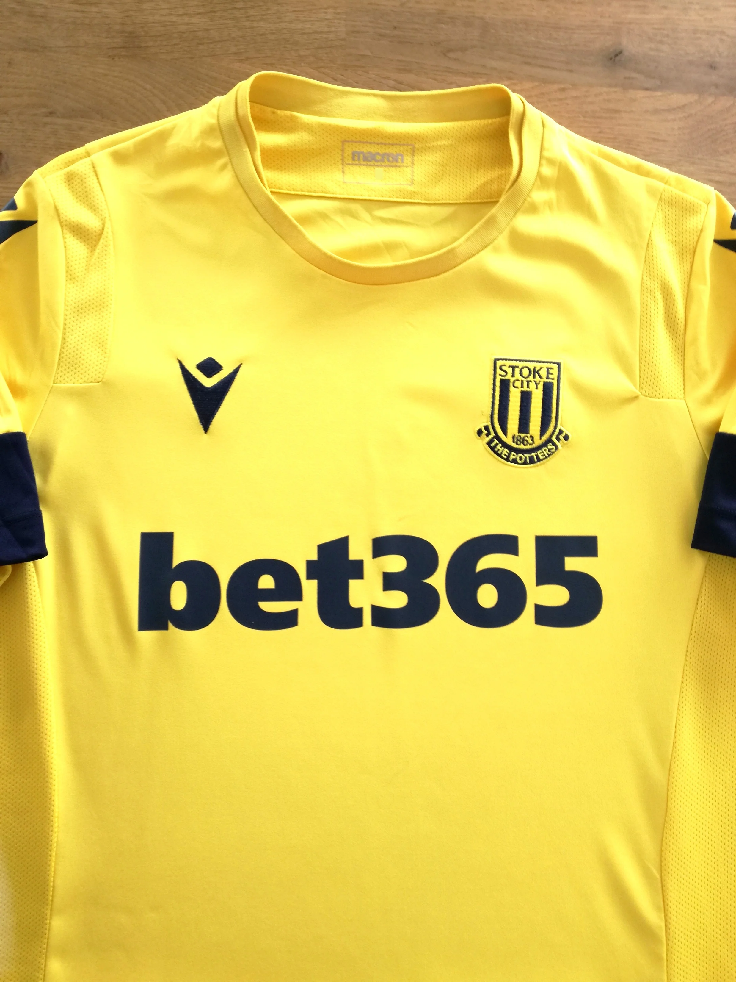 2020/21 Stoke City Training Shirt (L)