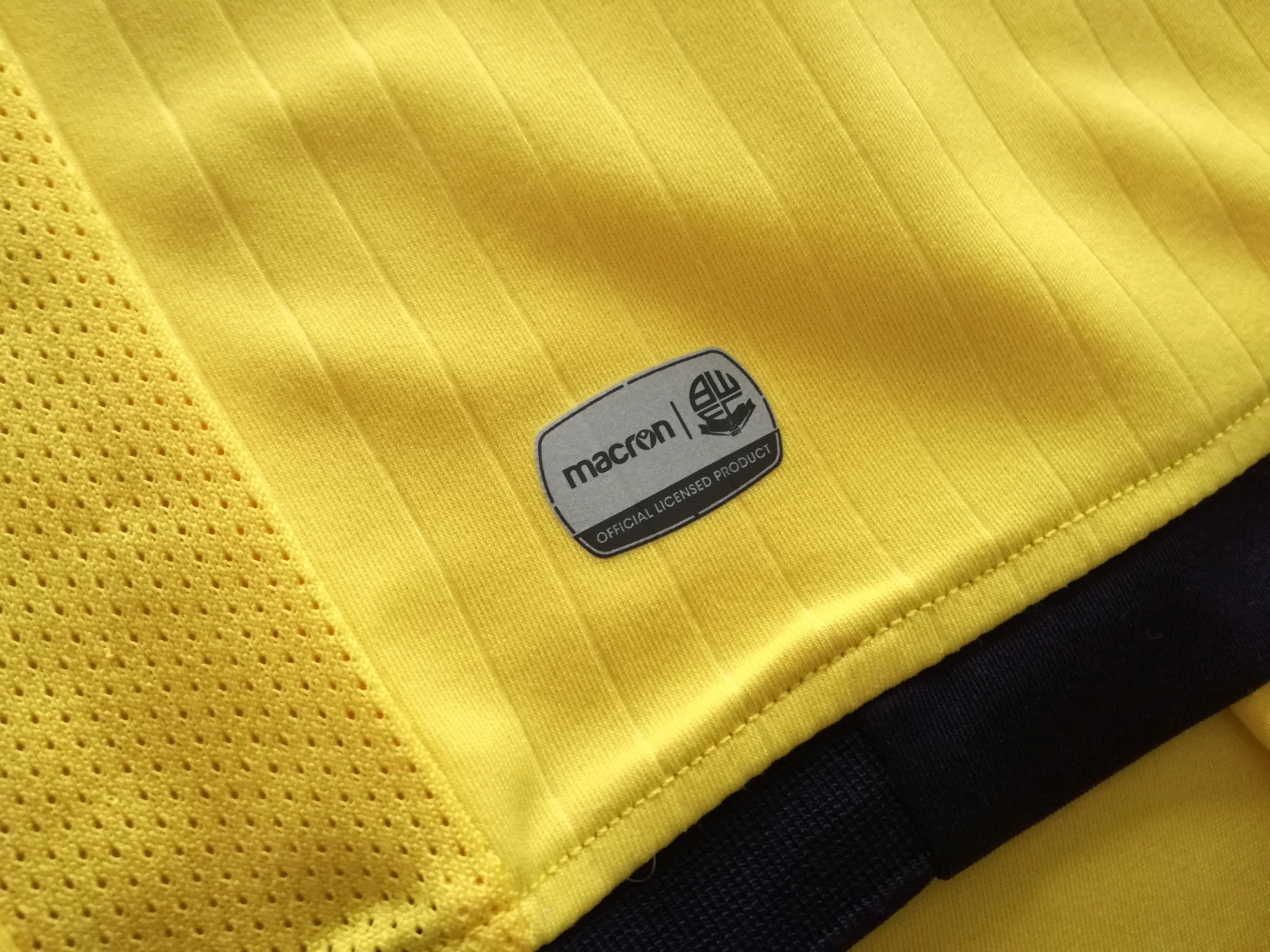 2021/22 Bolton Wanderers Away Football Shirt (L) - Image 4