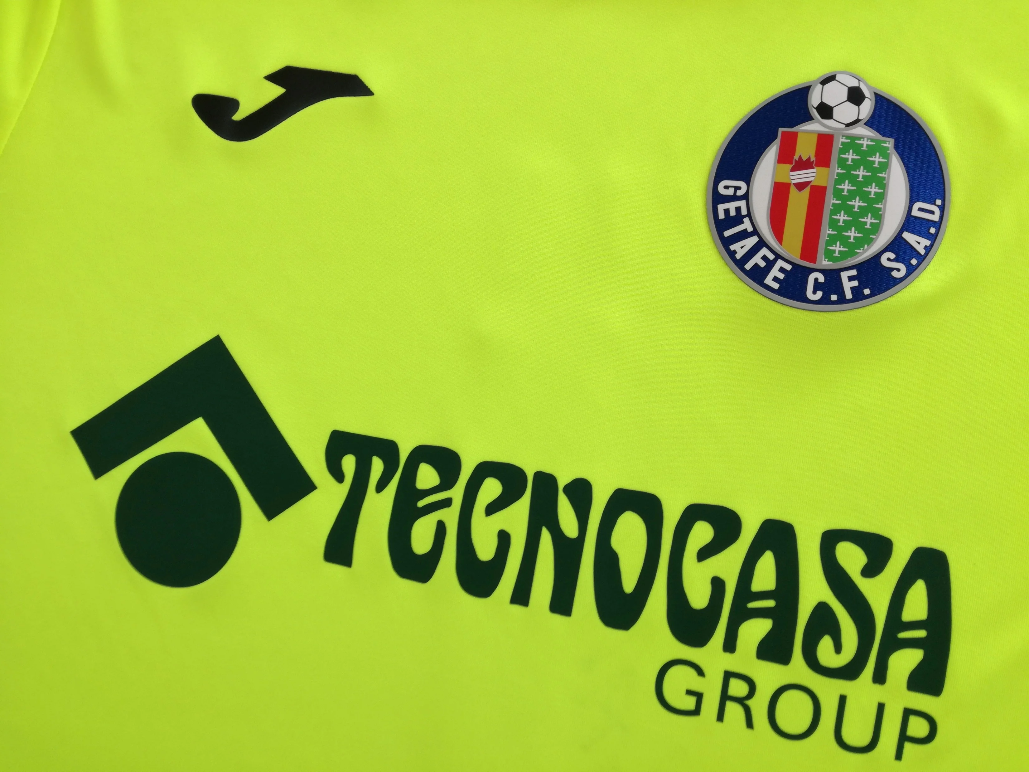 2023/24 Getafe GK La Liga Football Shirt Fuzato #1 (Signed) (XL) - Image 6